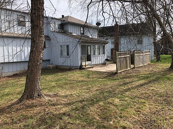 3rd image of 9840 Flora Cir