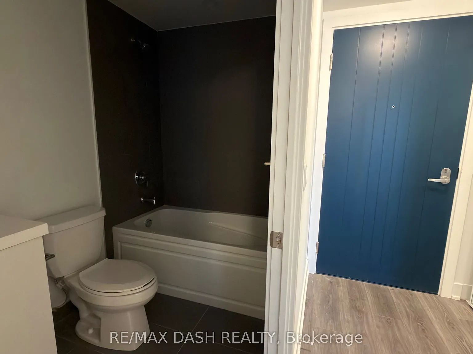 2 bed, $2,300 — Photo 4