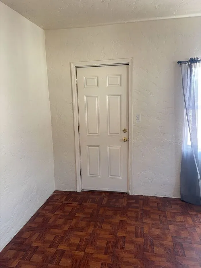 1 bed, 1.0 bath, 570 sqft, $825 — Photo 2