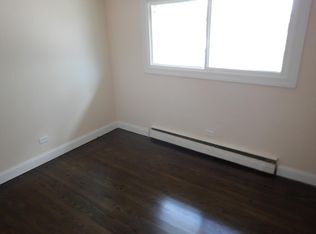 3880 Ivanhoe Ct APT B, Schiller Park, IL 60176