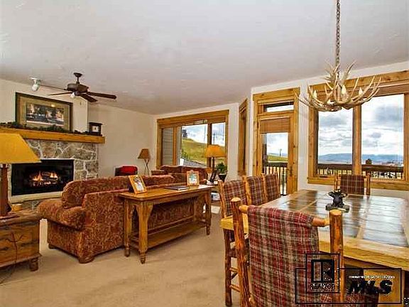 4th image of 2085 Ski Time Square Dr #213