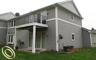 2nd image of 2150 Carriage Hill Cir