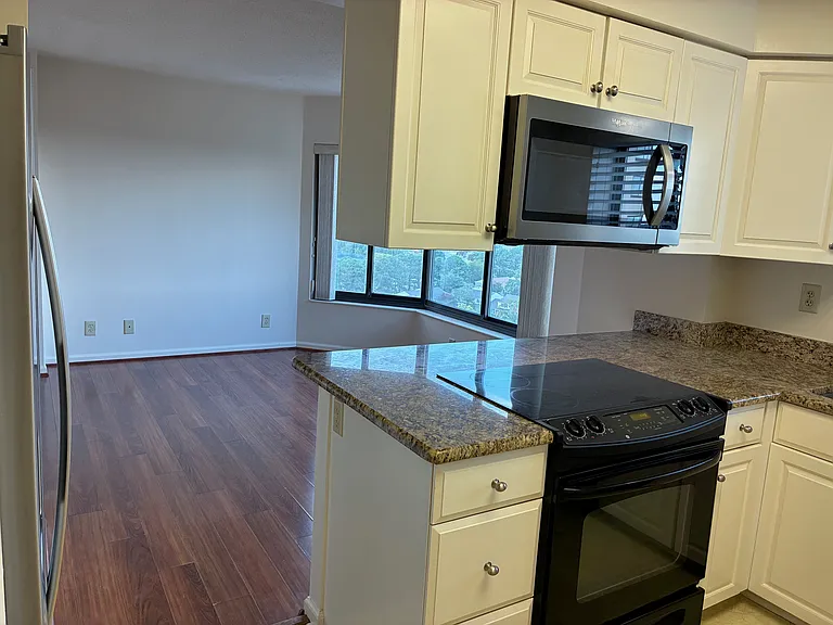 7501 River Rd #14A — Photo 9