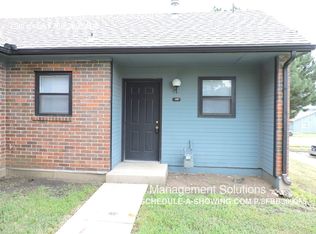 3019 SE Powell St, Topeka, KS 66605