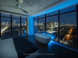 301 Markham St #Penthouse 805, Toronto, ON M6J 3X2