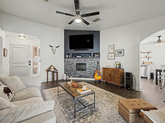 3rd image of 4640 N 77TH Drive