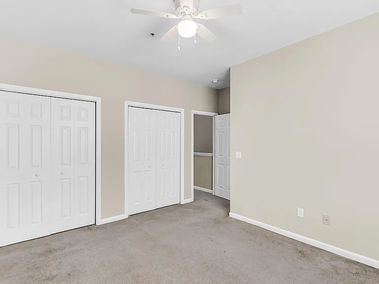 4668 Palm View Cir — Photo 15