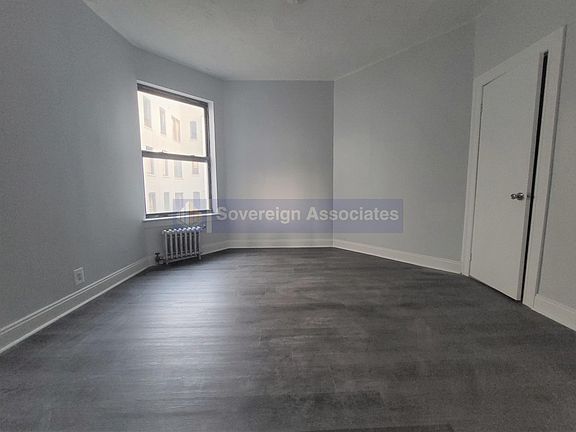 4th image of 87 Post Ave #22F