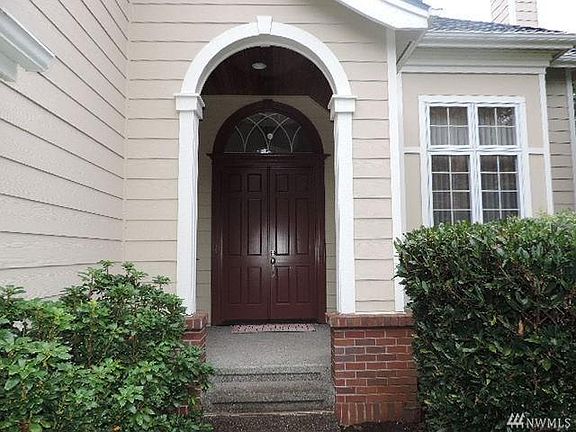2nd image of 16310 NE 50th Way