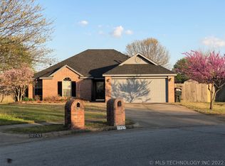 11957 N 107th East Pl, Collinsville, OK 74021