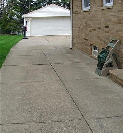 4th image of 13137 Willard Ave