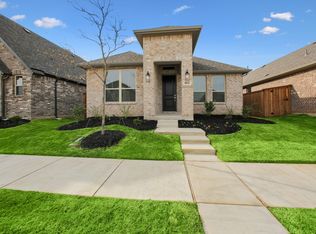 1032 S Hill Dr, Crowley, TX 76036