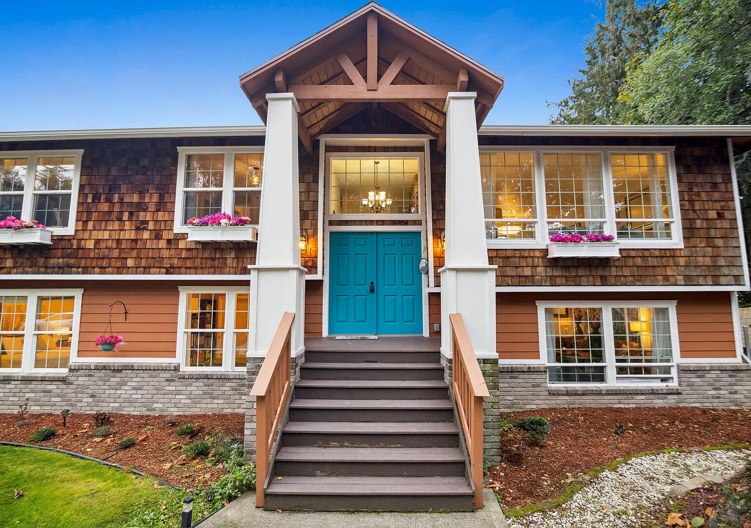 Puget Sound Escape-Sleeps 10 Hot Tub Sound Views — Photo 4