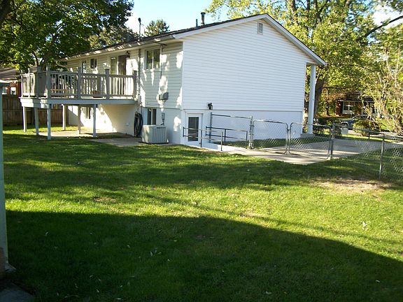 5th image of 1427 Chelmsford Ct