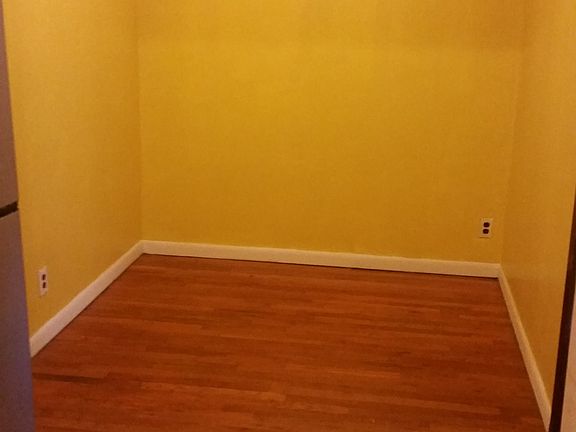 2nd image of 3122 47th St APT 1