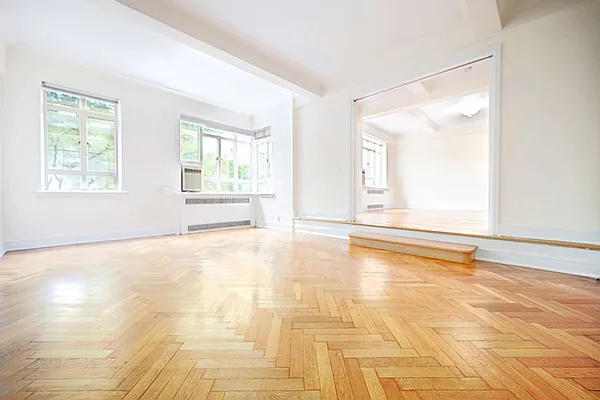 Rented by Urbane Brokerage | media 12