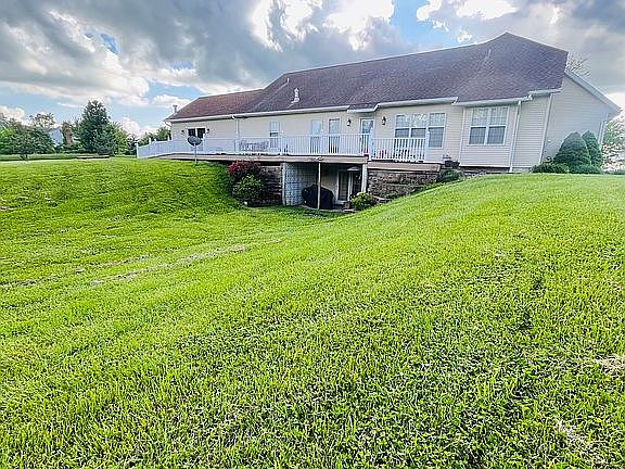 5th image of 66 Windy Hill Dr