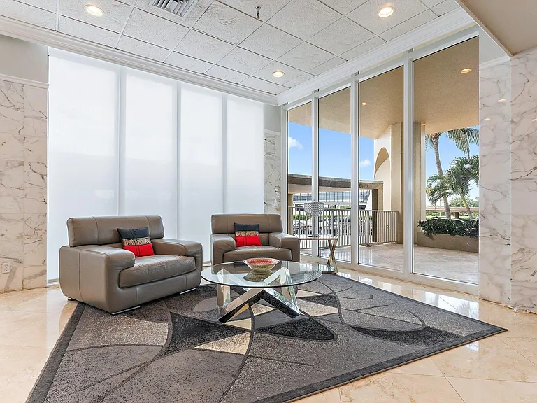 5440 N Ocean Dr #907 — Photo 57