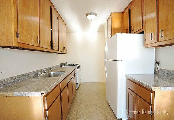 5th image of 660 E 98th St #5A