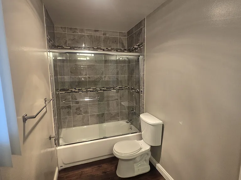 520 Van Buren Avenue — Photo 113