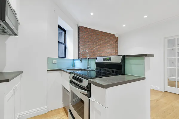 Rented by Cooper & Cooper Real Estate | media 66