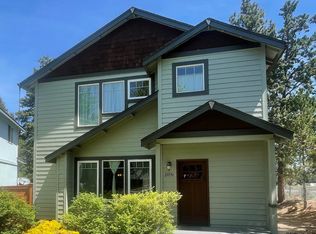 20196 Merriewood Ln, Bend, OR 97702