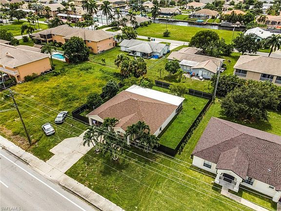 5th image of 1212 Cape Coral Pkwy W