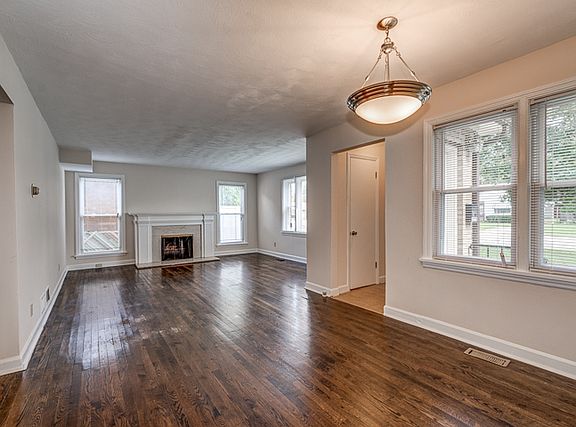 5th image of 1710 Jackson St