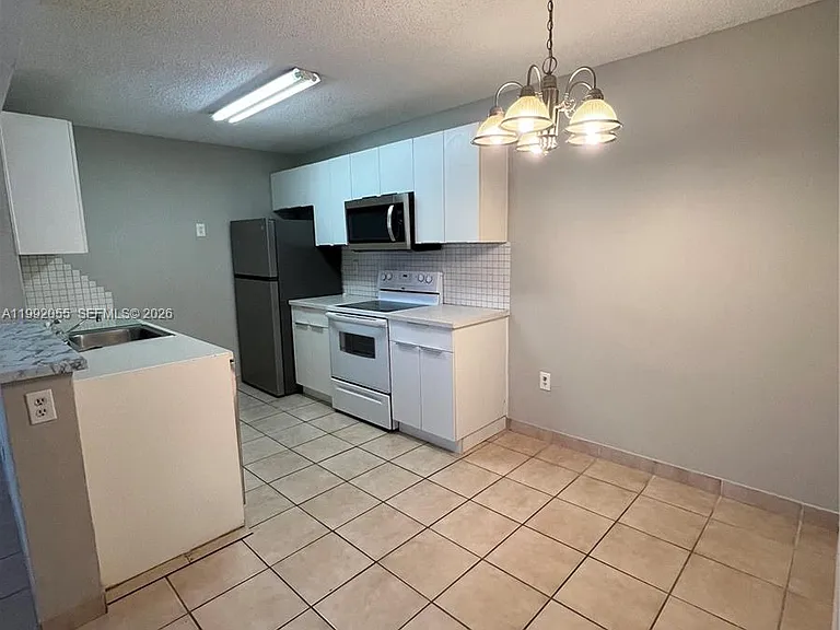 251 Palm Cir W #107 — Photo 7