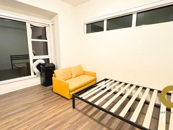 5th image of 6939 Cambie St #2