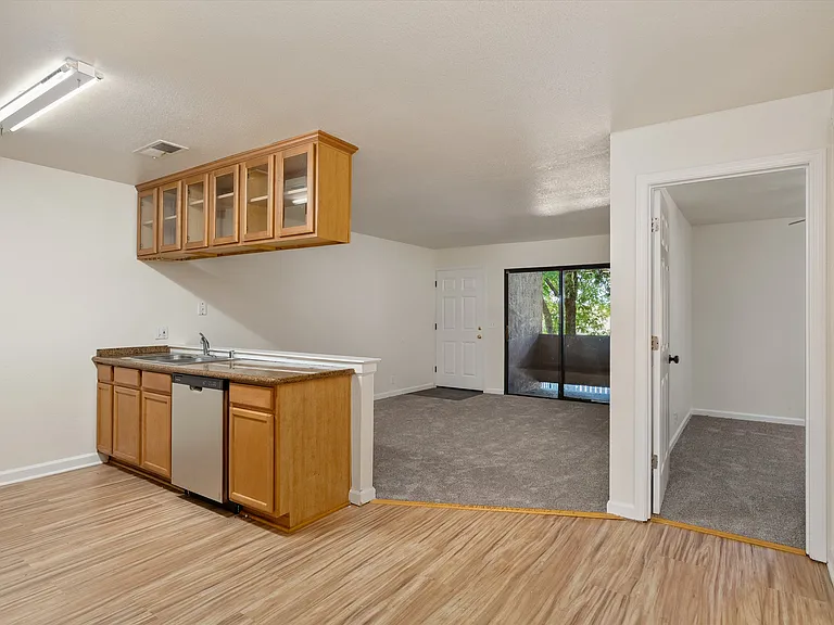 1114 Nord Ave #36 — Photo 8