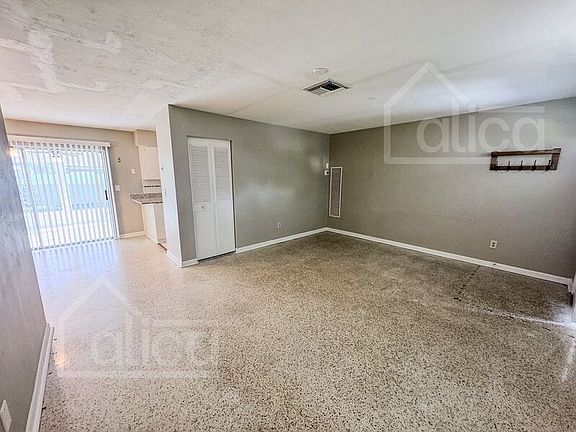 4th image of 7176 Lockwood St