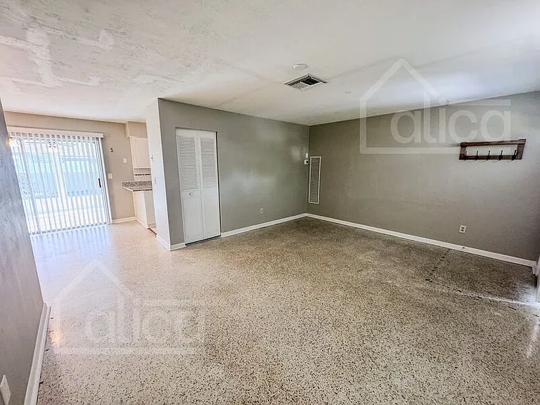 7176 Lockwood St — Photo 4
