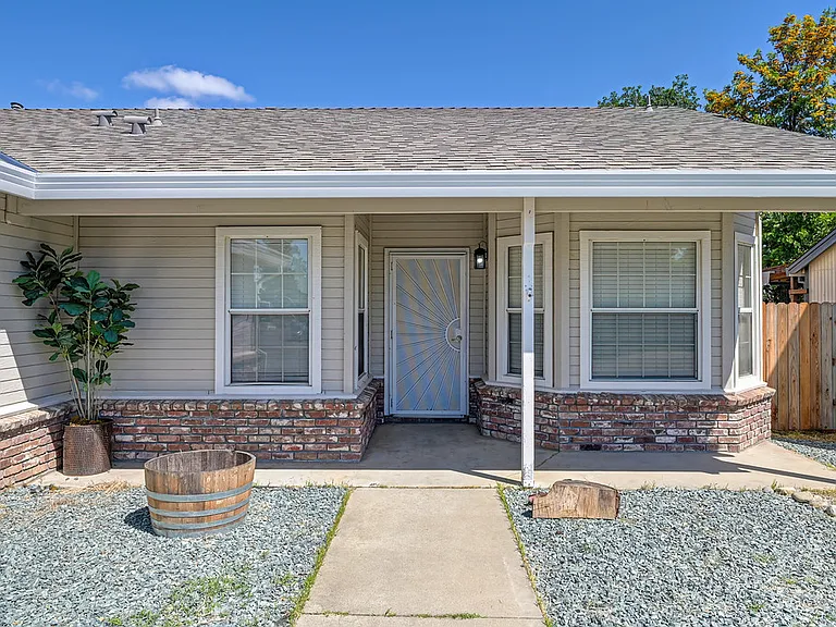 7337 Little Acorn Way — Photo 5