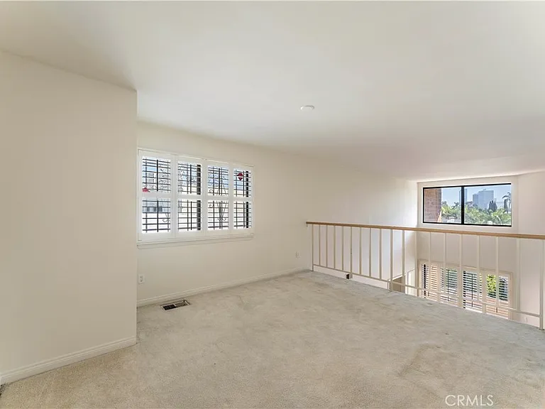 1567 Westholme Ave #4A — Photo 14