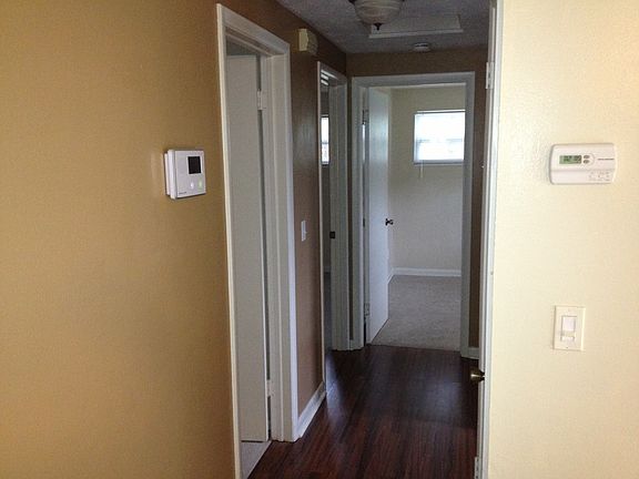 4th image of 343 Canis Dr W