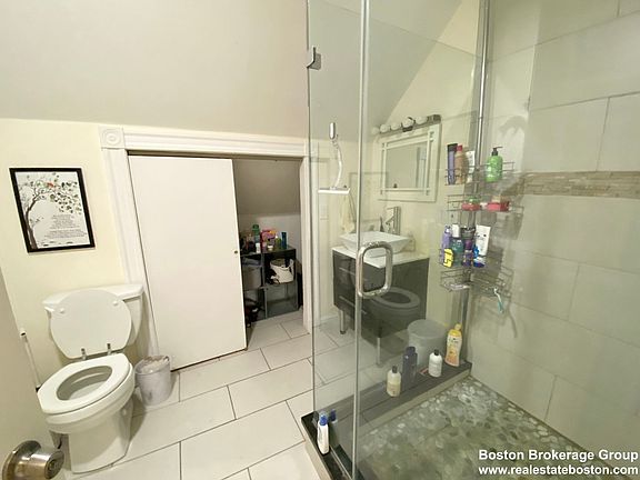 5th image of 5 Oswald St #30