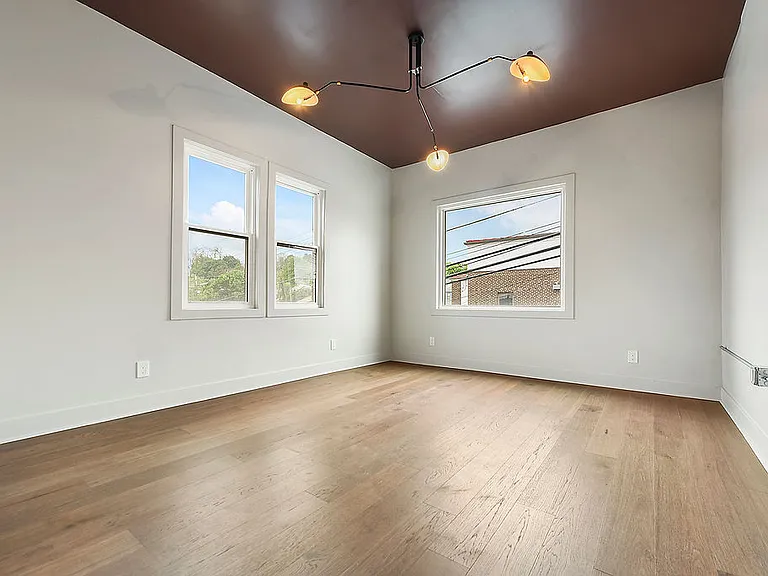 3317 Main St #5 — Photo 6