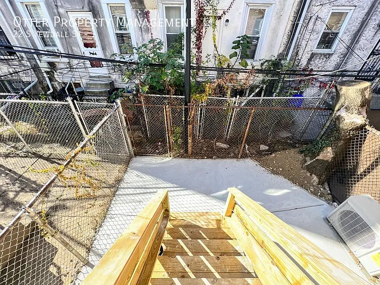 22 S Yewdall St #1 — Photo 25