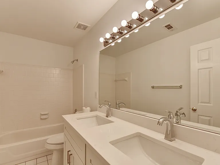 6535 Ganton Dr — Photo 33