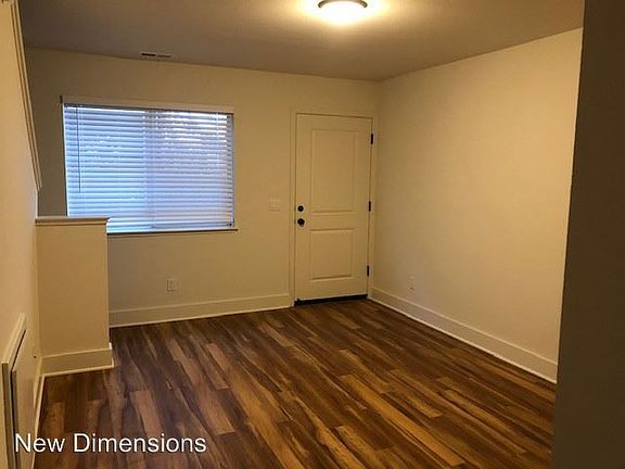 4th image of 3945 Pheasant Dr Unit 03