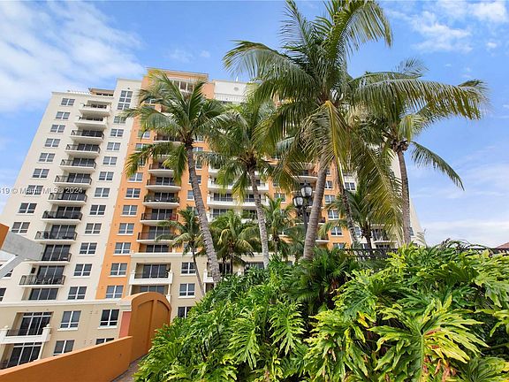 3rd image of 3232 Coral Way APT 502