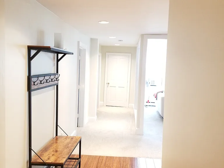 78 Thames St #2 — Photo 6