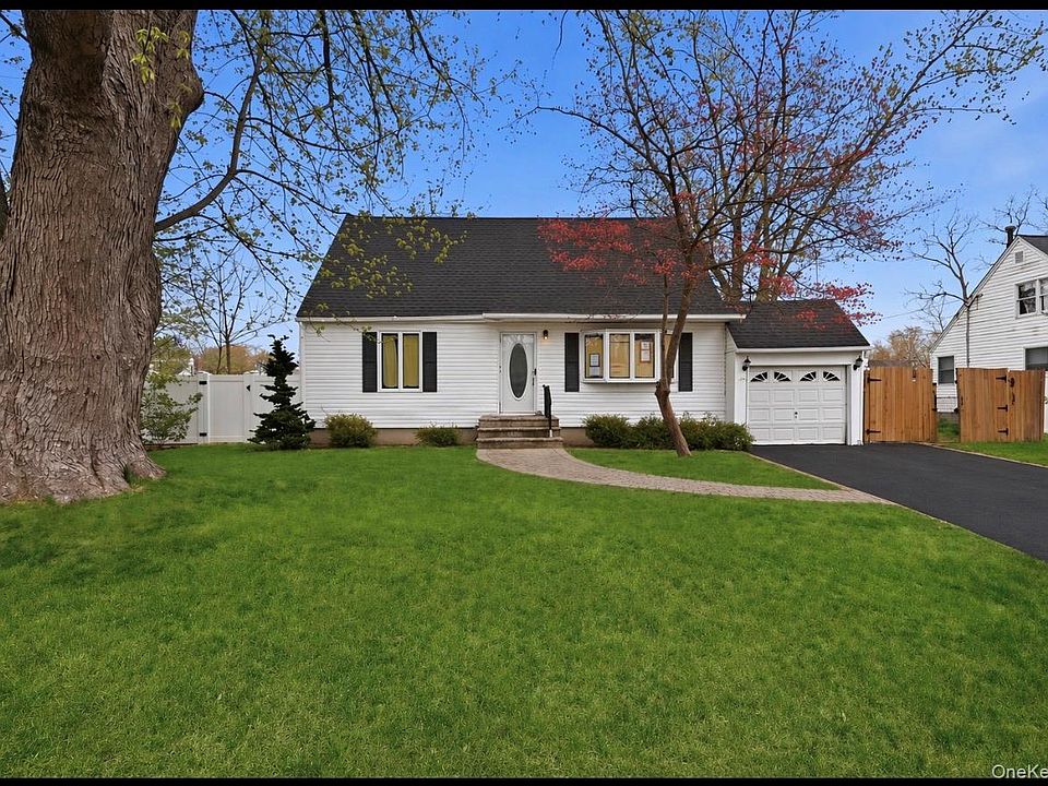 1st image of 23 Woods Lane