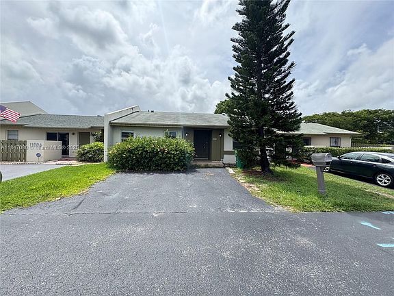 2nd image of 11002 SW 122nd Pl #11002