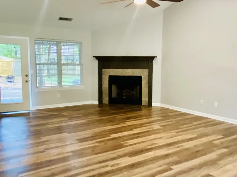 350 Plum Hollow Blvd — Photo 5
