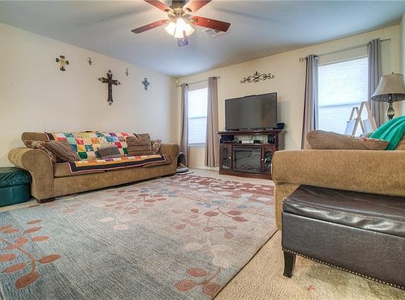 5th image of 204 Kingfisher Ln