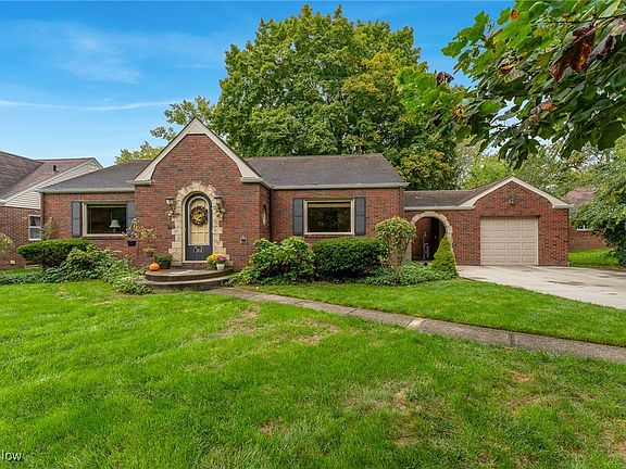 3rd image of 3618 Glenmere Dr