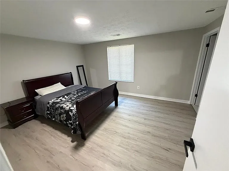 418 Engle Dr — Photo 11