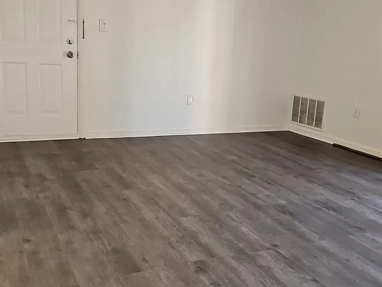 909 Ravens Crest Dr — Photo 18